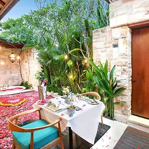 Aksari Hotel